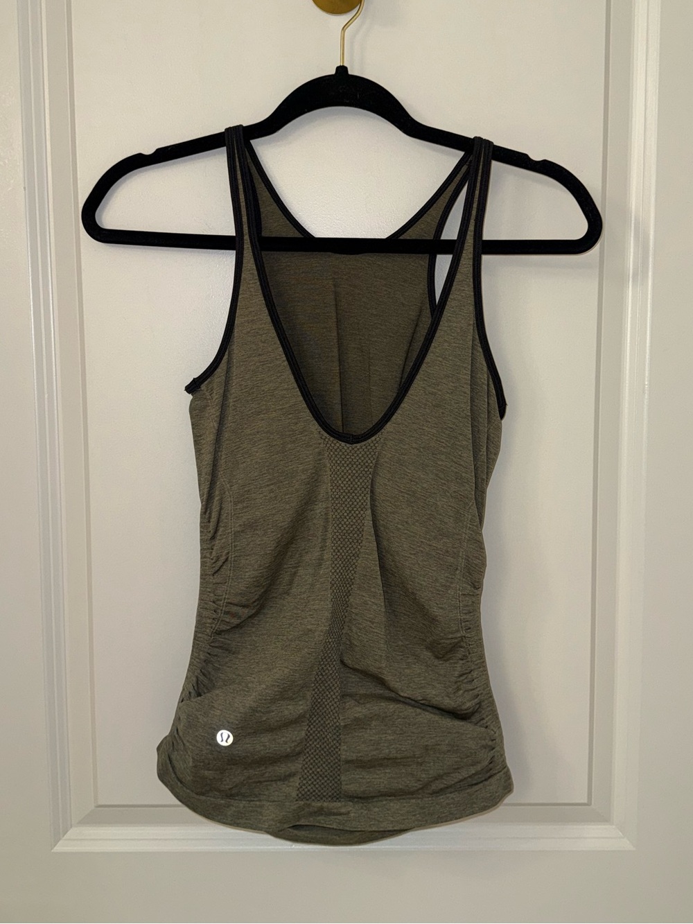 Lululemon In The Flow Tank - Picture 3 of 6